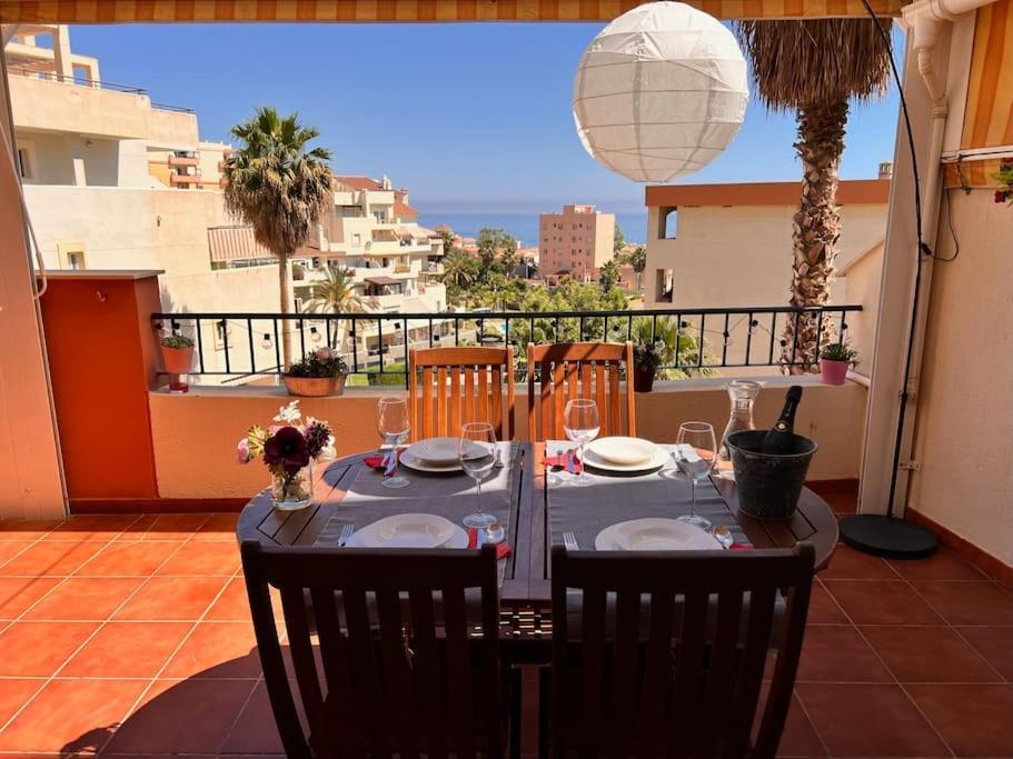 Benalmadena Costa Malaga Apartamento Muy Acogedor Con Vistas Al Mar Terraza Gigante Para Verano E Invierno Parking ภายนอก รูปภาพ