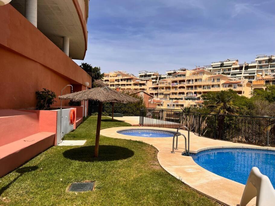 Benalmadena Costa Malaga Apartamento Muy Acogedor Con Vistas Al Mar Terraza Gigante Para Verano E Invierno Parking ภายนอก รูปภาพ